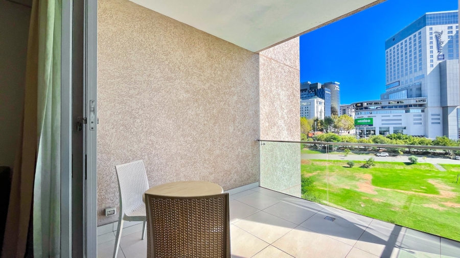 To Let 2 Bedroom Property for Rent in Sandown Gauteng