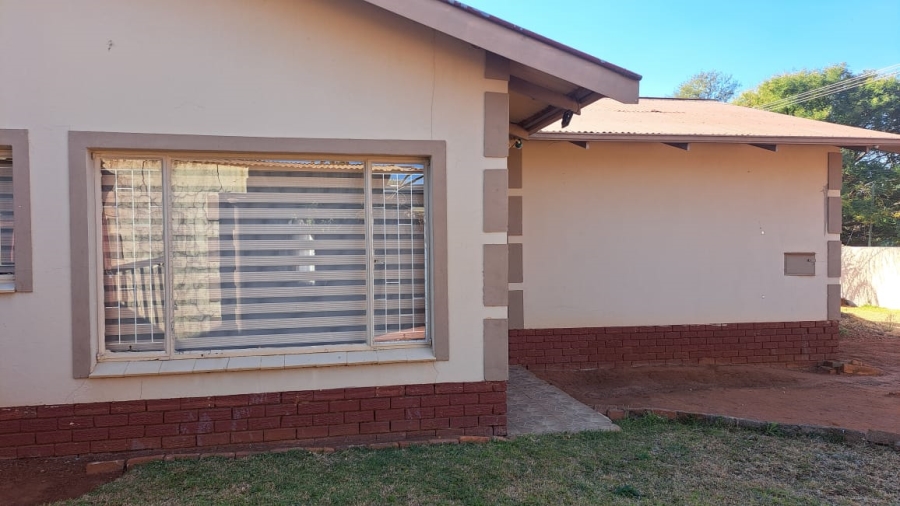 4 Bedroom Property for Sale in Amandasig Gauteng