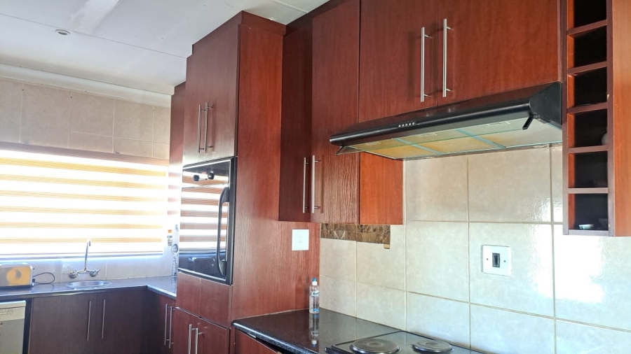 4 Bedroom Property for Sale in Amandasig Gauteng