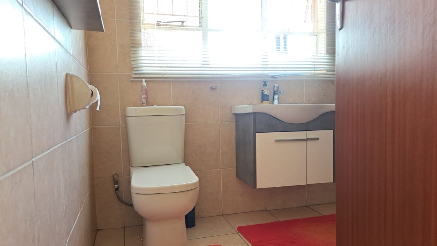 4 Bedroom Property for Sale in Amandasig Gauteng