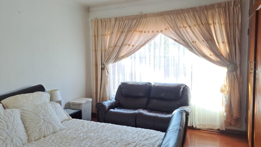 4 Bedroom Property for Sale in Amandasig Gauteng