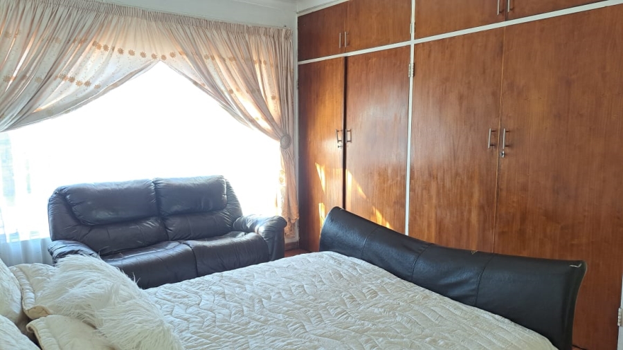 4 Bedroom Property for Sale in Amandasig Gauteng