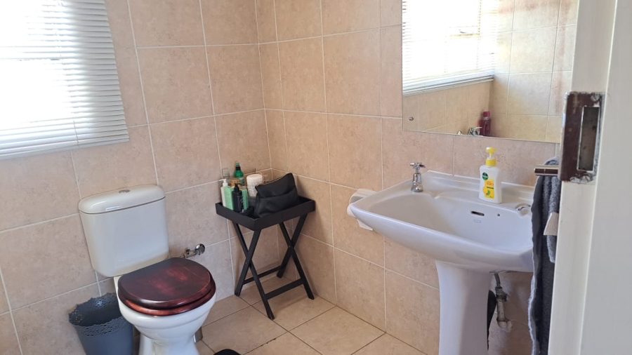4 Bedroom Property for Sale in Amandasig Gauteng