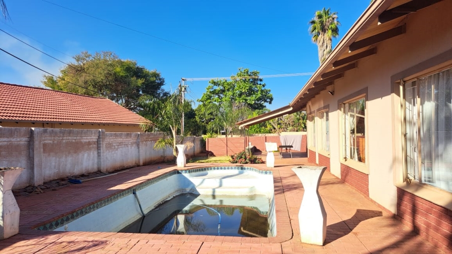 4 Bedroom Property for Sale in Amandasig Gauteng