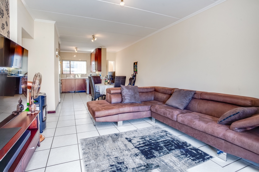 2 Bedroom Property for Sale in Sunninghill Gauteng