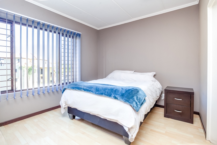 2 Bedroom Property for Sale in Sunninghill Gauteng