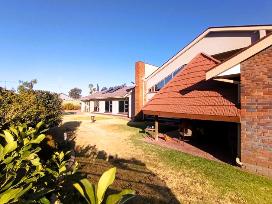 4 Bedroom Property for Sale in Risiville Gauteng