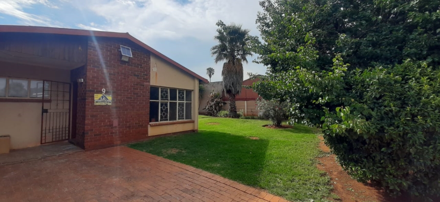To Let 3 Bedroom Property for Rent in Minnebron Gauteng