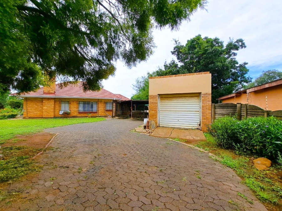 4 Bedroom Property for Sale in Three Rivers Gauteng