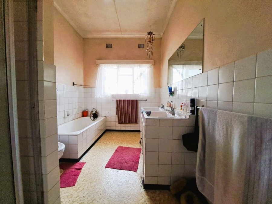 4 Bedroom Property for Sale in Three Rivers Gauteng