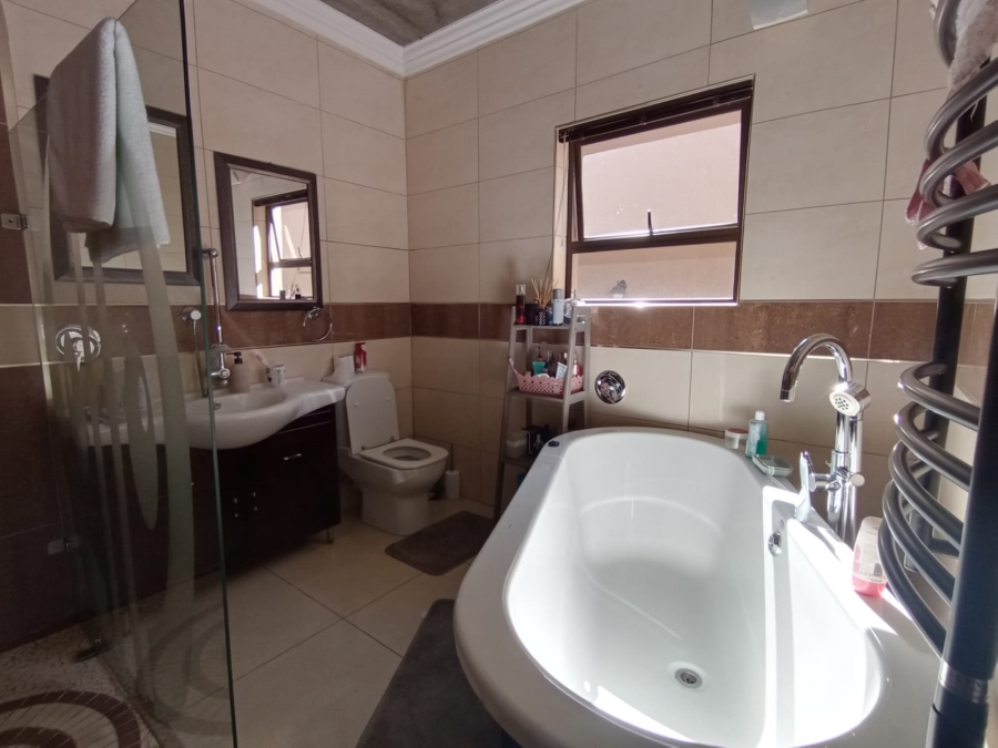 4 Bedroom Property for Sale in Risiville Gauteng