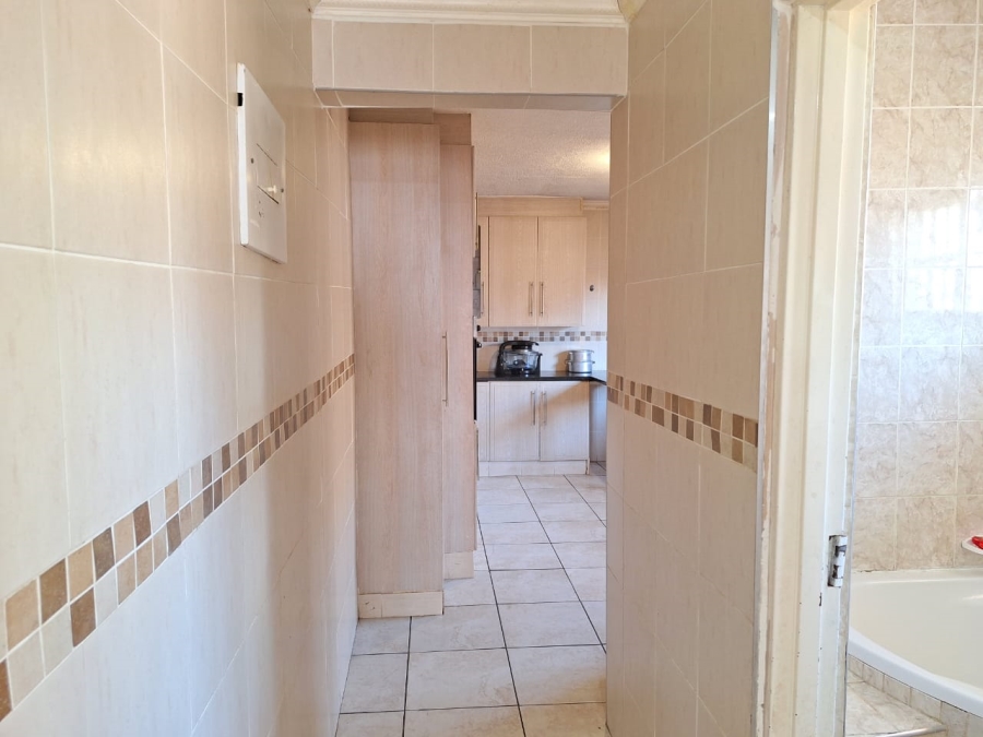 3 Bedroom Property for Sale in Soshanguve G Gauteng