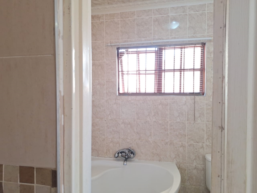 3 Bedroom Property for Sale in Soshanguve G Gauteng