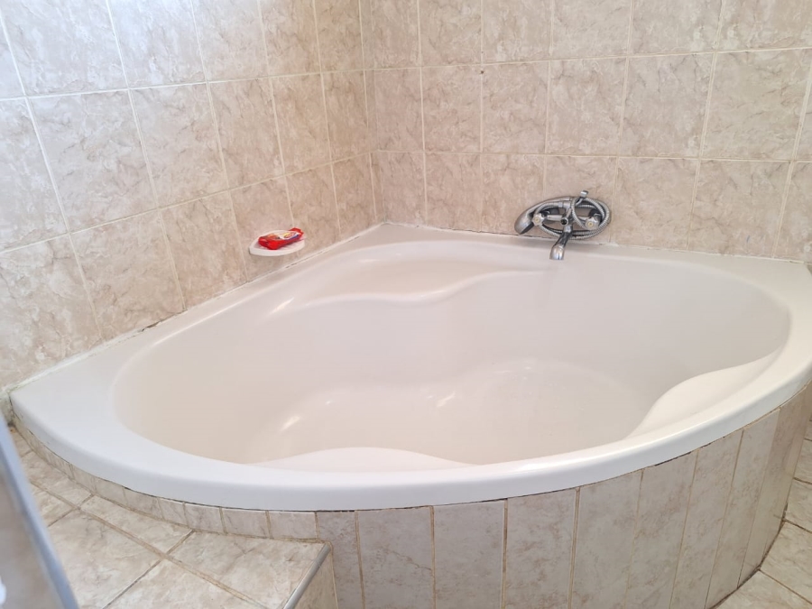 3 Bedroom Property for Sale in Soshanguve G Gauteng