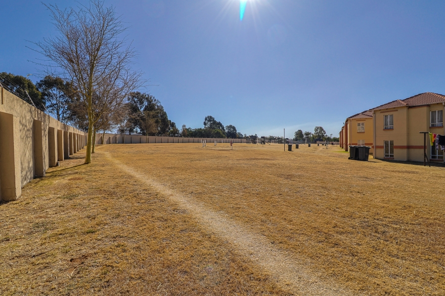 2 Bedroom Property for Sale in Ormonde Gauteng
