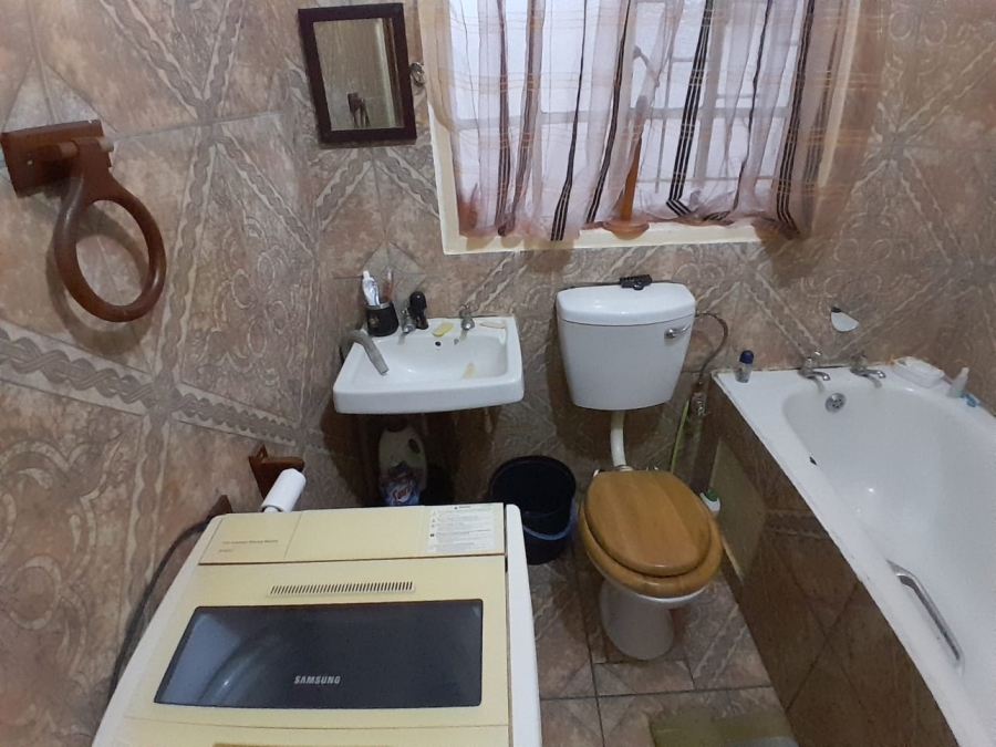 2 Bedroom Property for Sale in Elandspoort Gauteng