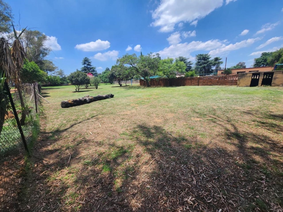 7 Bedroom Property for Sale in Walker Fruit Farms Gauteng