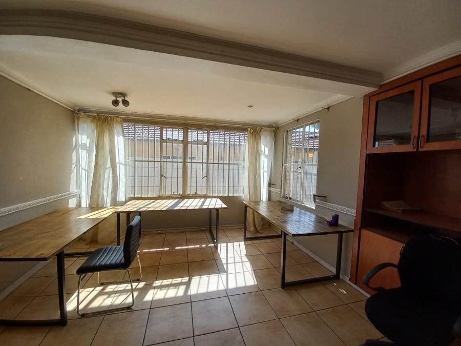 4 Bedroom Property for Sale in Selection Park Gauteng