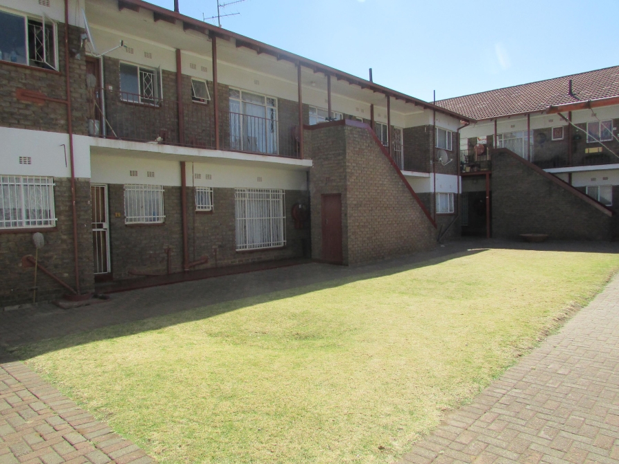 2 Bedroom Property for Sale in Randfontein Central Gauteng