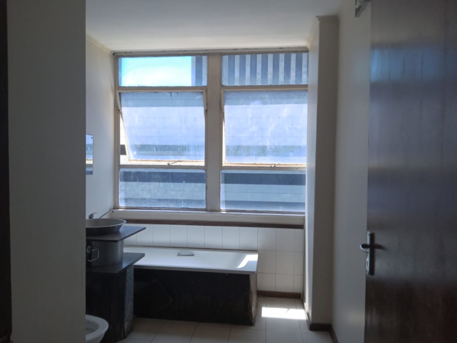 To Let 1 Bedroom Property for Rent in Johannesburg Central Gauteng