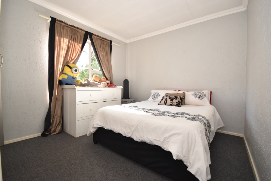 2 Bedroom Property for Sale in Bromhof Gauteng