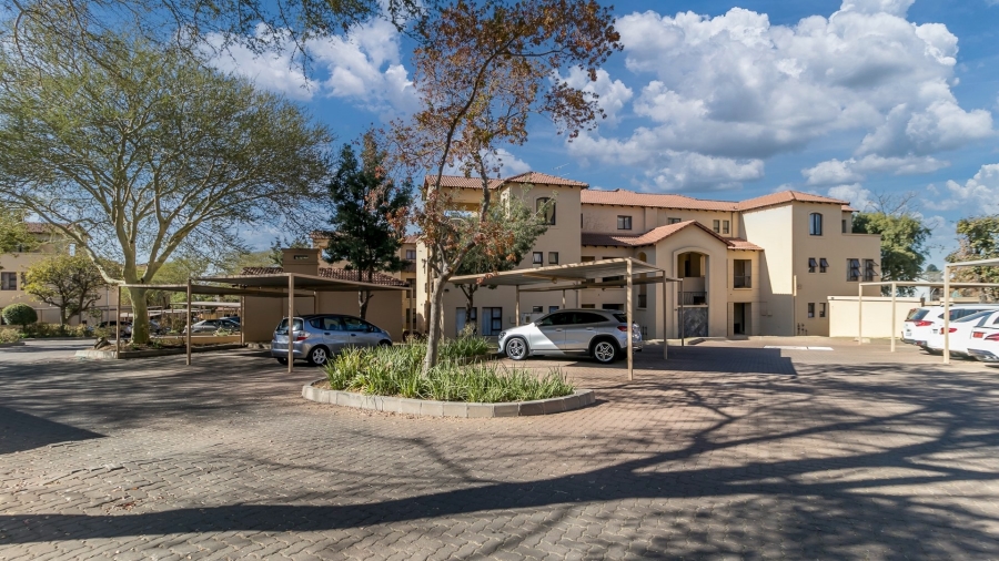2 Bedroom Property for Sale in Noordwyk Gauteng