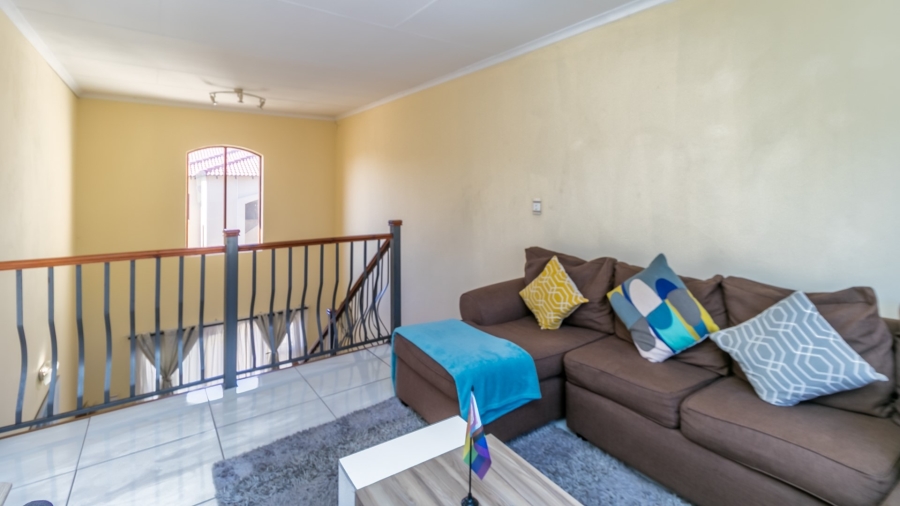 2 Bedroom Property for Sale in Noordwyk Gauteng