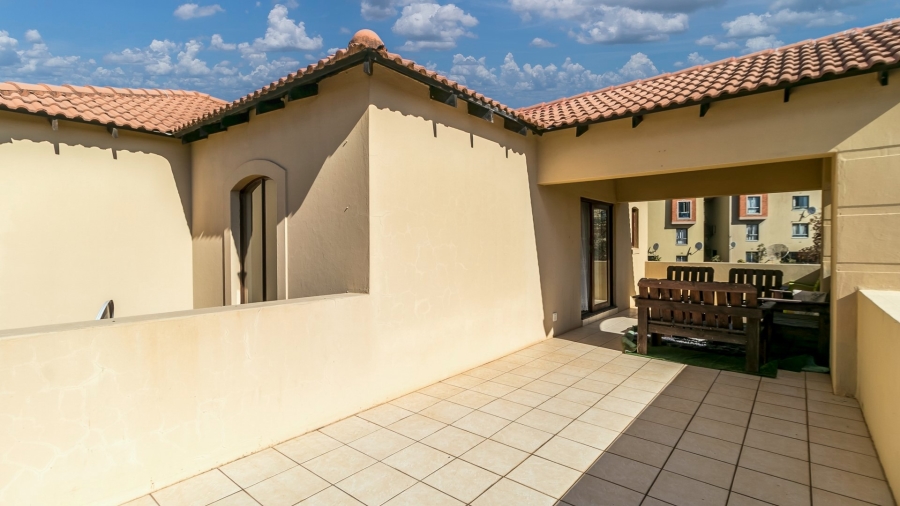 2 Bedroom Property for Sale in Noordwyk Gauteng