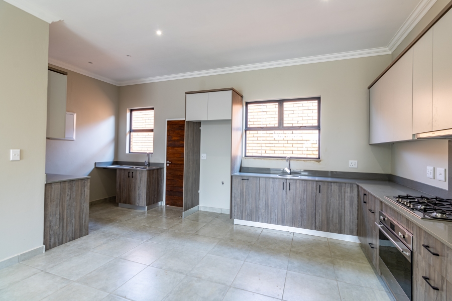 3 Bedroom Property for Sale in Six Fountains Residential Estate Gauteng
