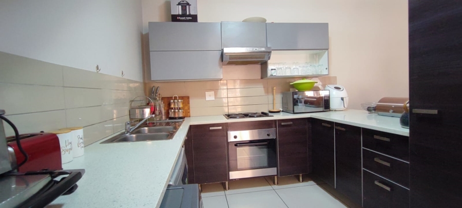 3 Bedroom Property for Sale in Rooihuiskraal North Gauteng