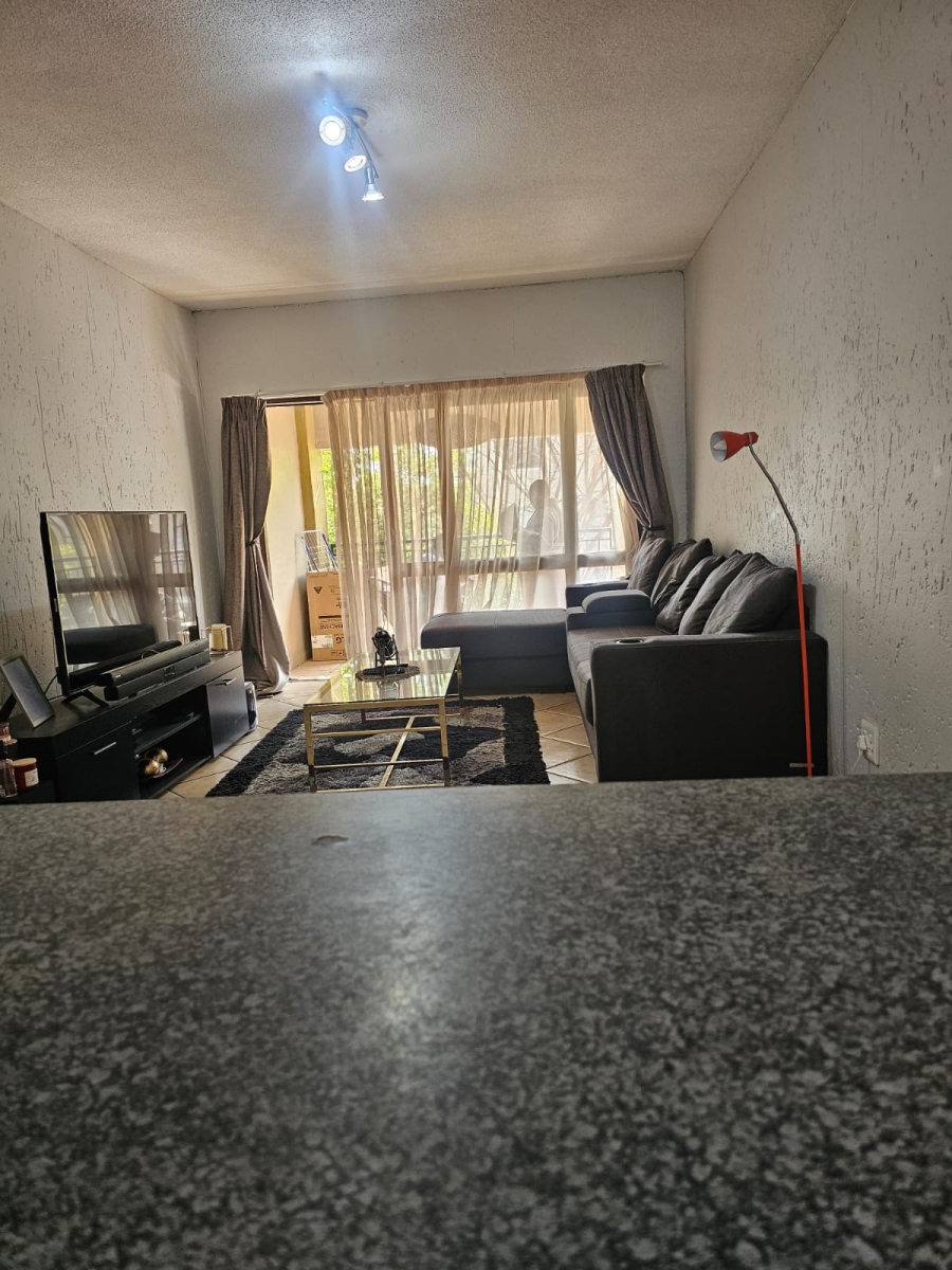 To Let 1 Bedroom Property for Rent in Lonehill Gauteng