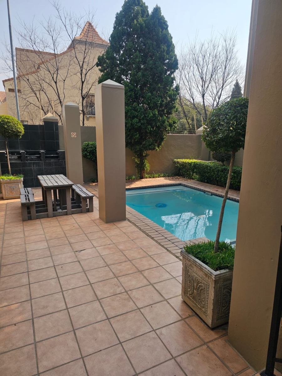 To Let 1 Bedroom Property for Rent in Lonehill Gauteng