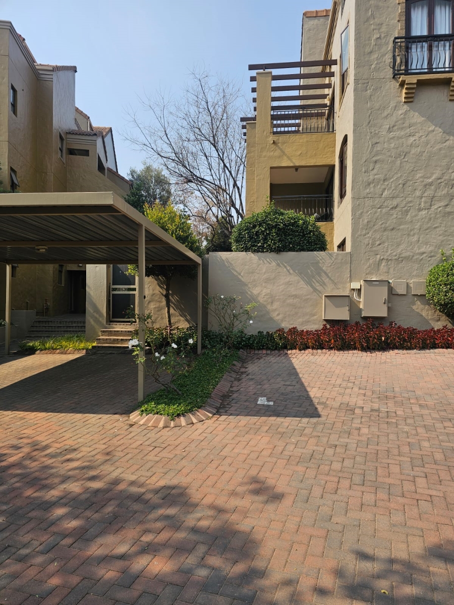 To Let 1 Bedroom Property for Rent in Lonehill Gauteng