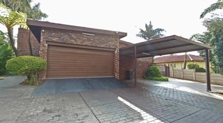 4 Bedroom Property for Sale in Theresa Park Gauteng