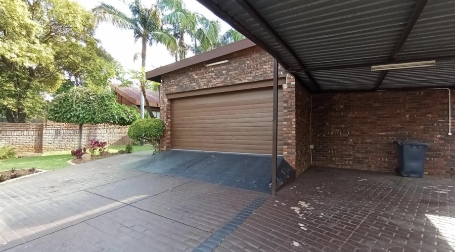 4 Bedroom Property for Sale in Theresa Park Gauteng