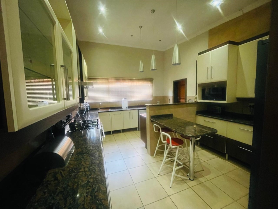 4 Bedroom Property for Sale in Theresa Park Gauteng