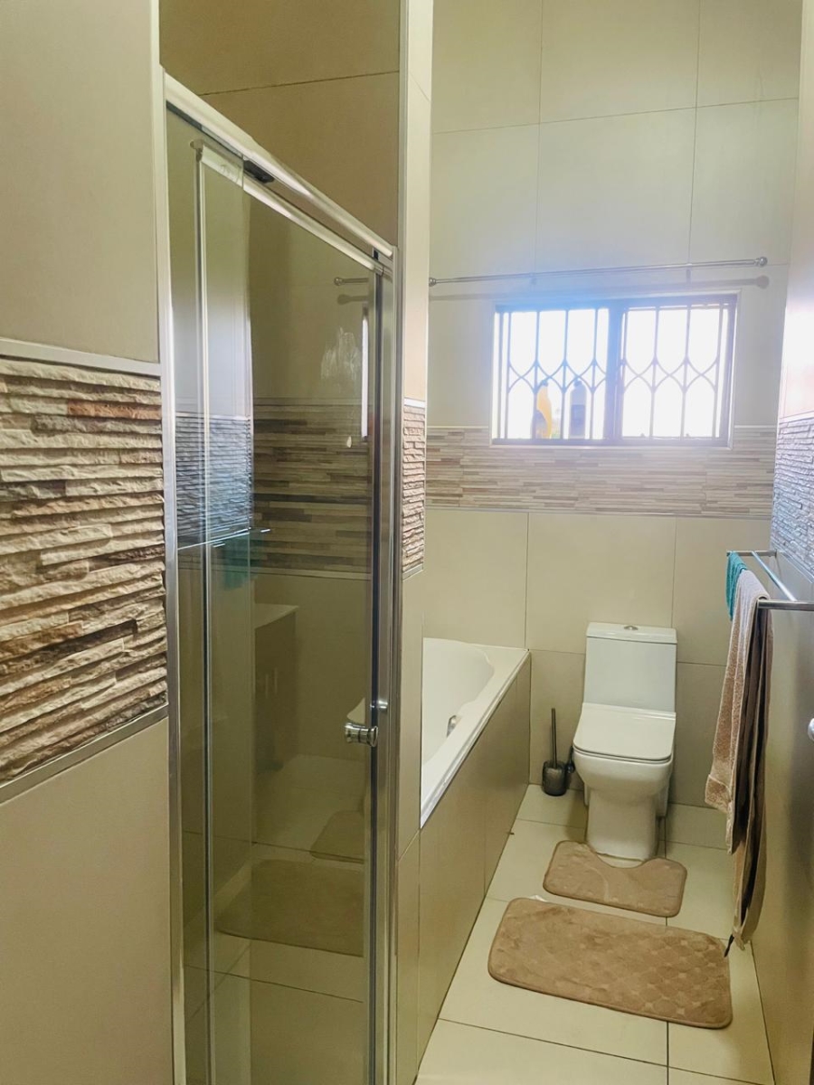 4 Bedroom Property for Sale in Theresa Park Gauteng