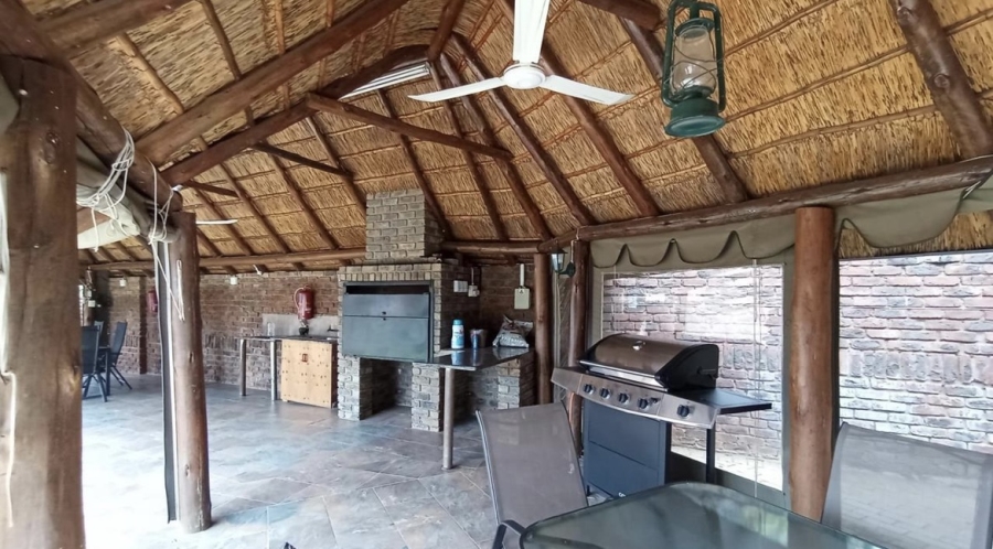 4 Bedroom Property for Sale in Theresa Park Gauteng