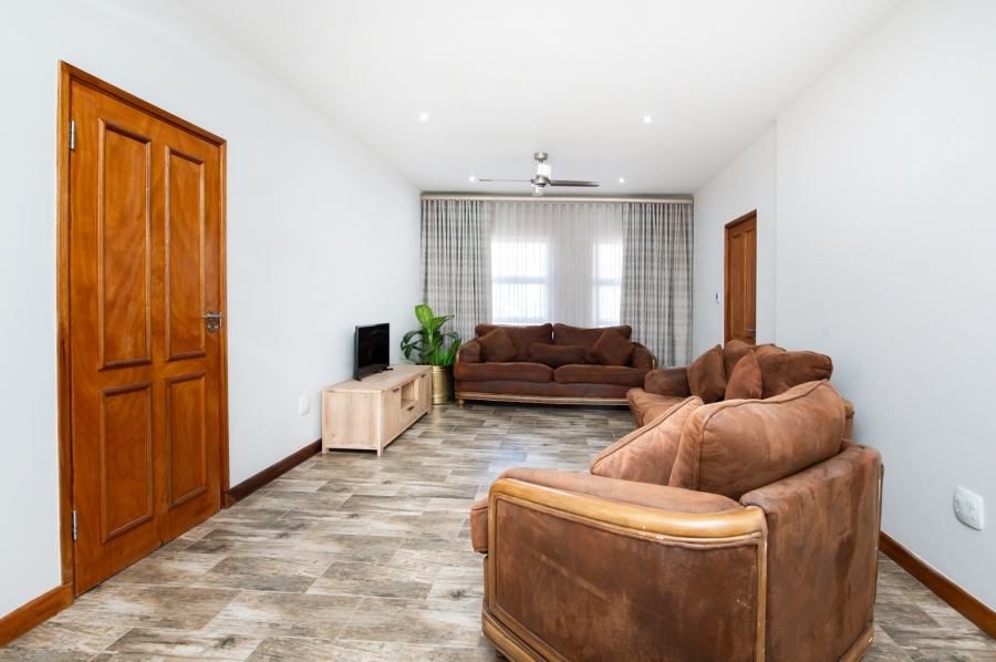 11 Bedroom Property for Sale in Copperleaf Estate Gauteng