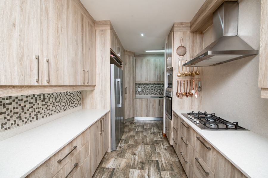 11 Bedroom Property for Sale in Copperleaf Estate Gauteng