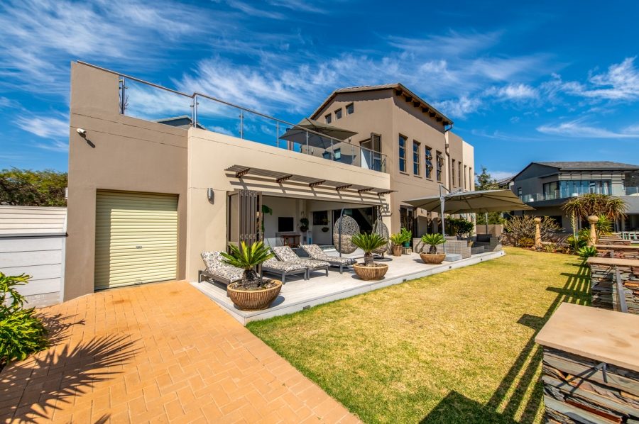 11 Bedroom Property for Sale in Copperleaf Estate Gauteng
