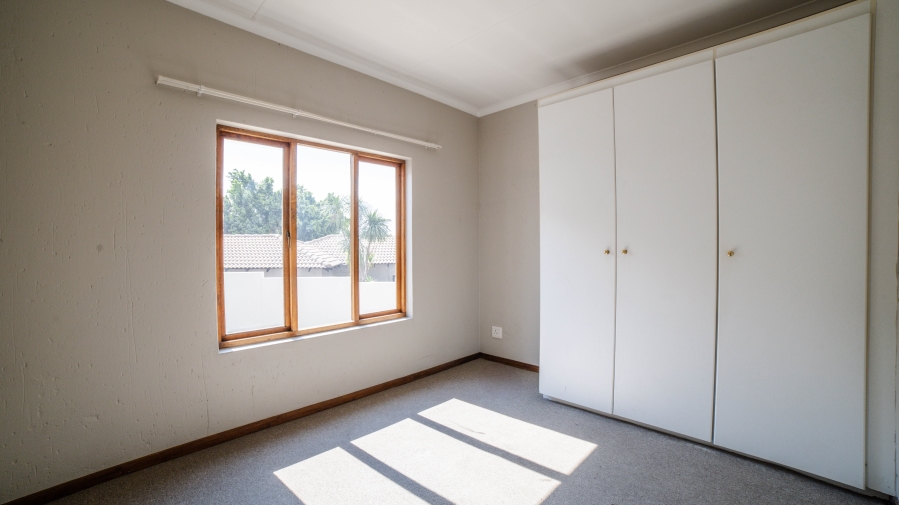 To Let 3 Bedroom Property for Rent in Lonehill Gauteng