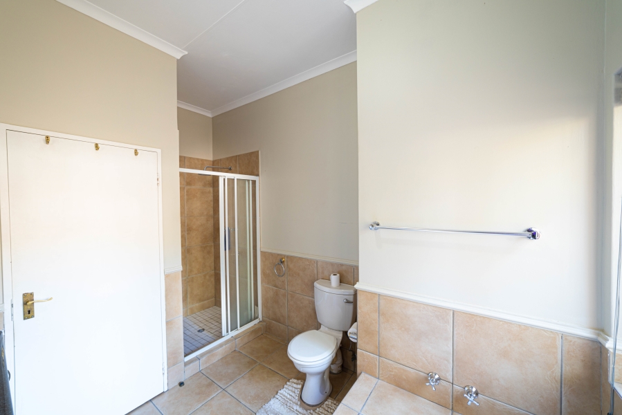 To Let 3 Bedroom Property for Rent in Lonehill Gauteng