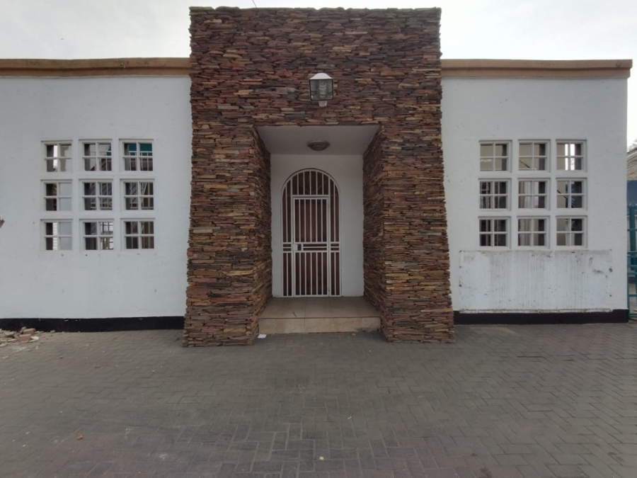 7 Bedroom Property for Sale in Riviera Gauteng