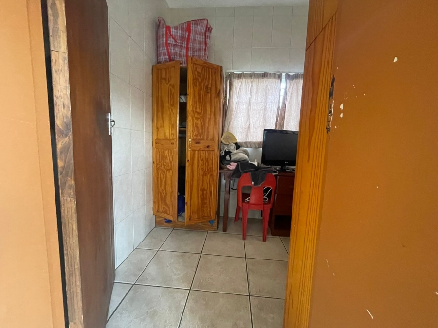 5 Bedroom Property for Sale in Brixton Gauteng
