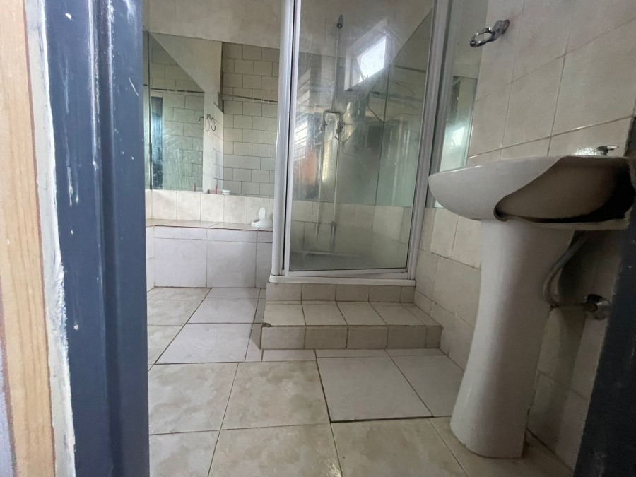5 Bedroom Property for Sale in Brixton Gauteng