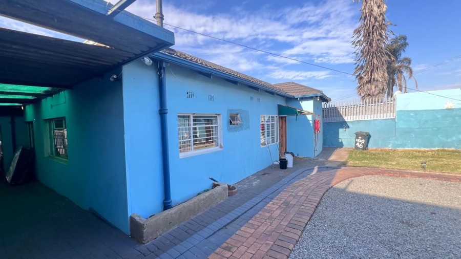 5 Bedroom Property for Sale in Brixton Gauteng