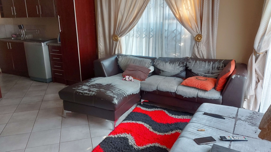 2 Bedroom Property for Sale in Alliance Gauteng