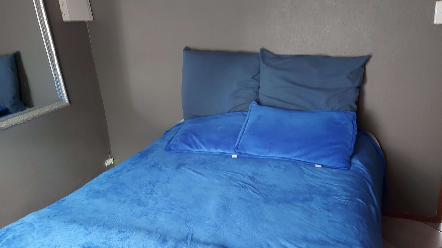 2 Bedroom Property for Sale in Alliance Gauteng