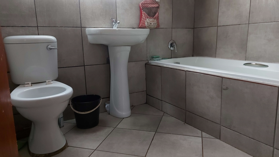 2 Bedroom Property for Sale in Alliance Gauteng
